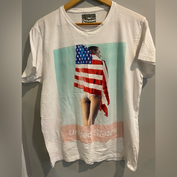 Men’s graphic print tee - United States - Picture 2 of 3